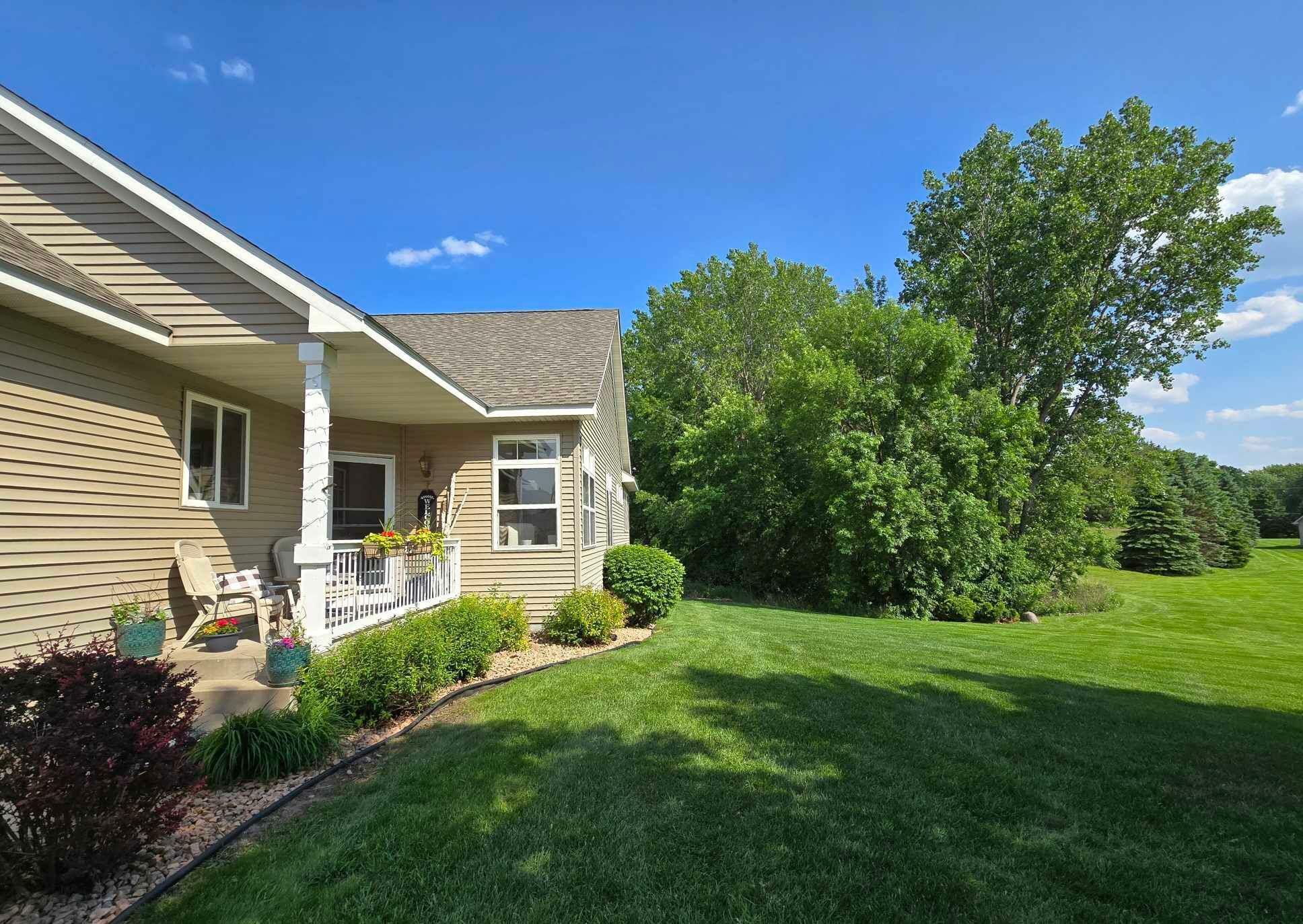 Property Photo:  3829 Meadowview Way  MN 55375 