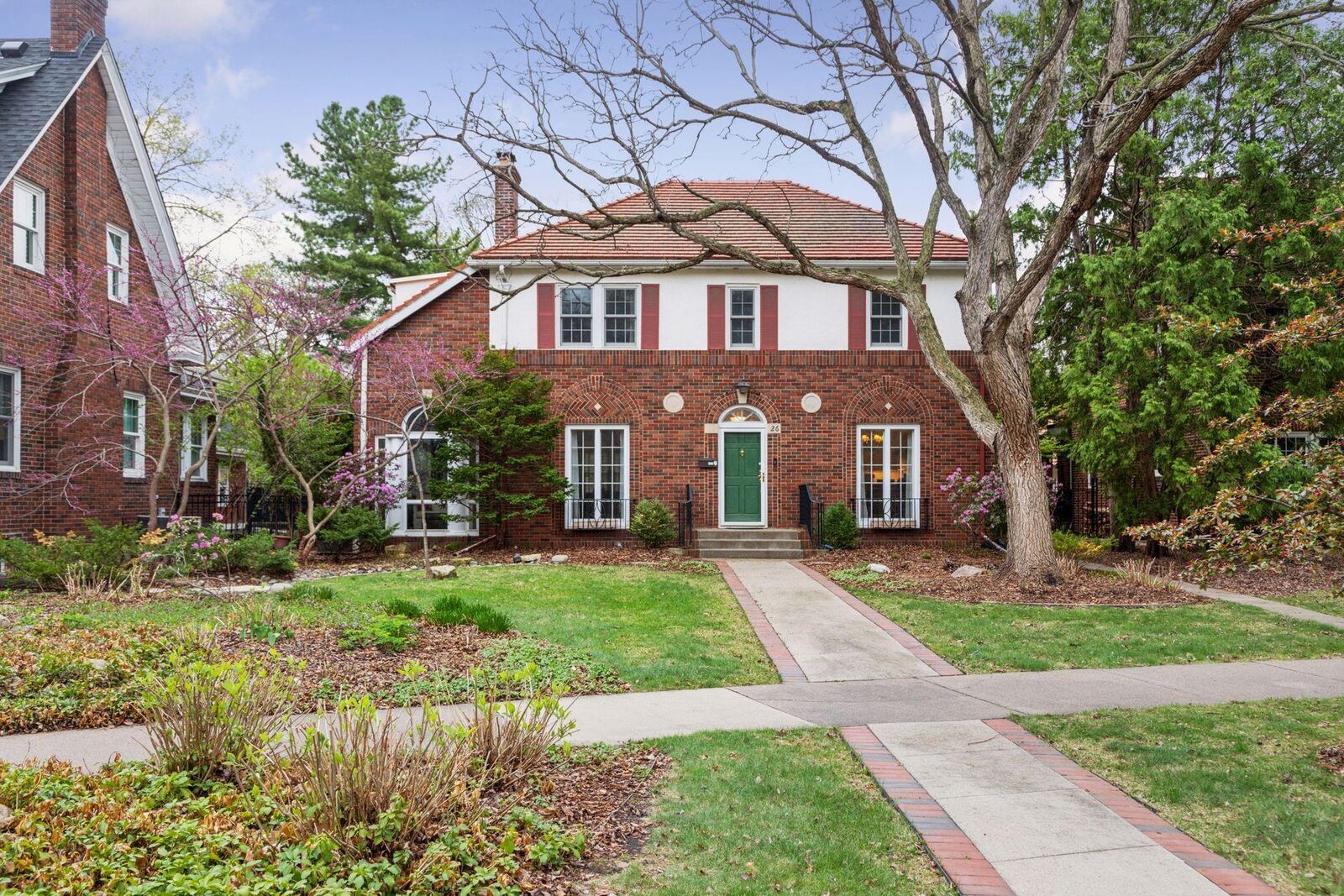 Property Photo:  26 Mississippi River Boulevard N  MN 55104 