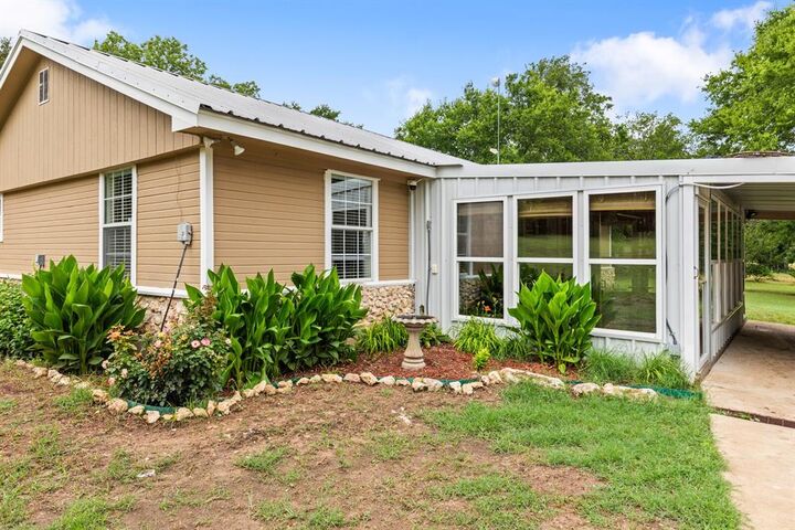 Property Photo:  250 Highland Parkway  TX 76633