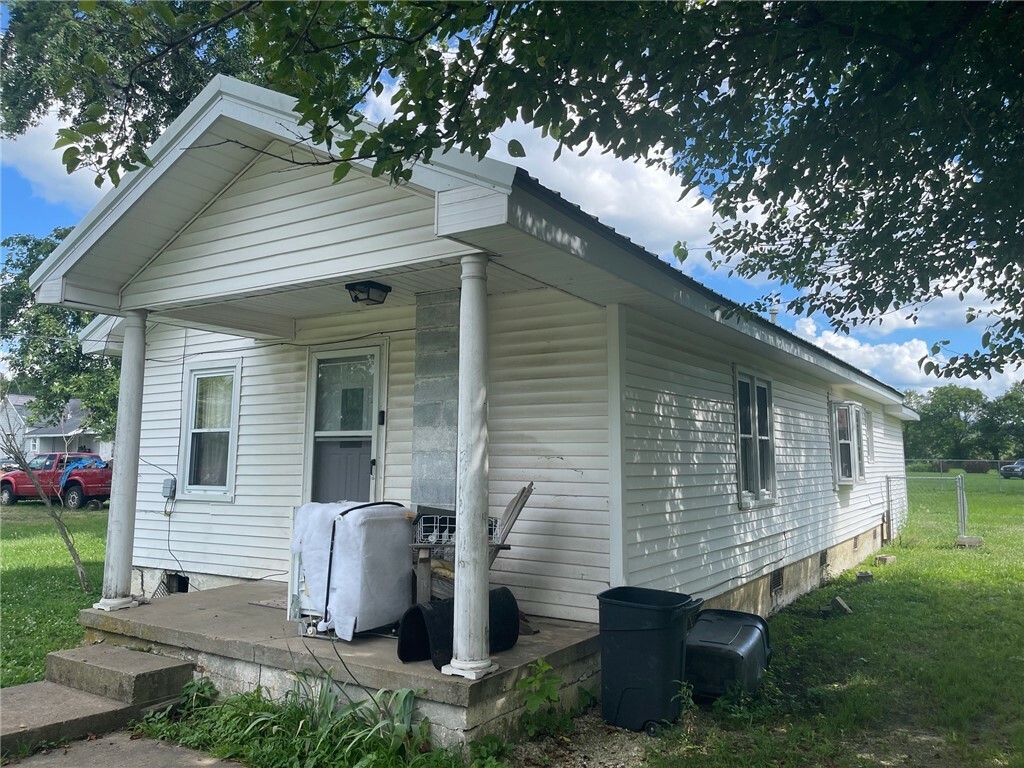 103 W 8th Street  Green Forest AR 72638 photo