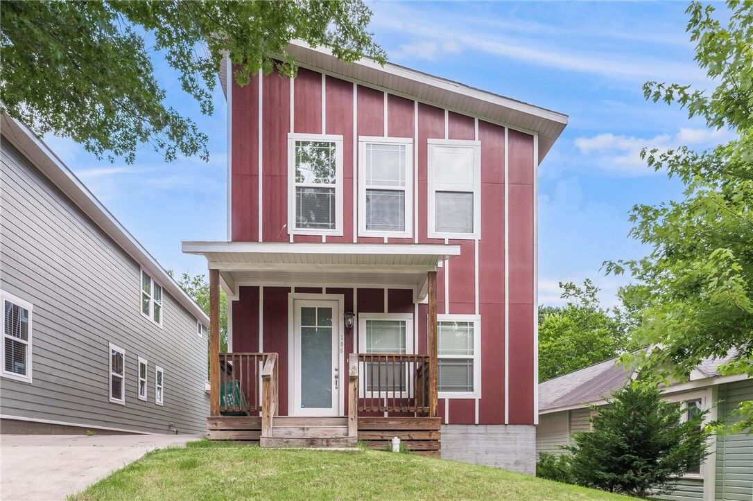Property Photo: 306 S College Avenue AR 72701