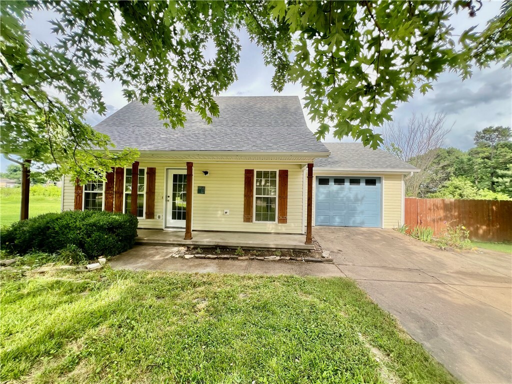 701 Tharp Avenue  Green Forest AR 72638 photo