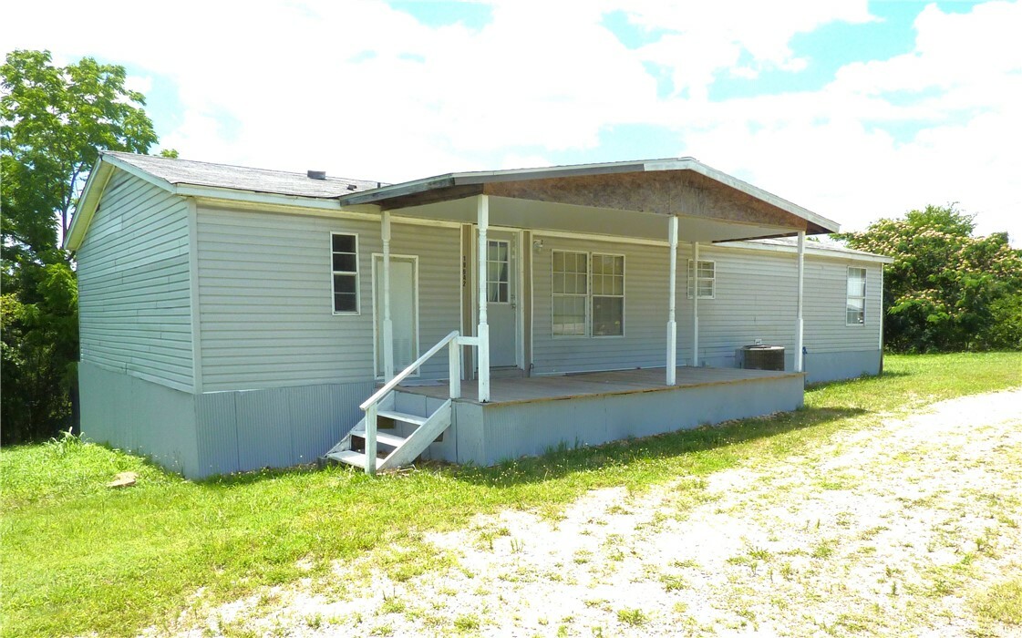 Property Photo:  18942 N Hwy 65  AR 72675 