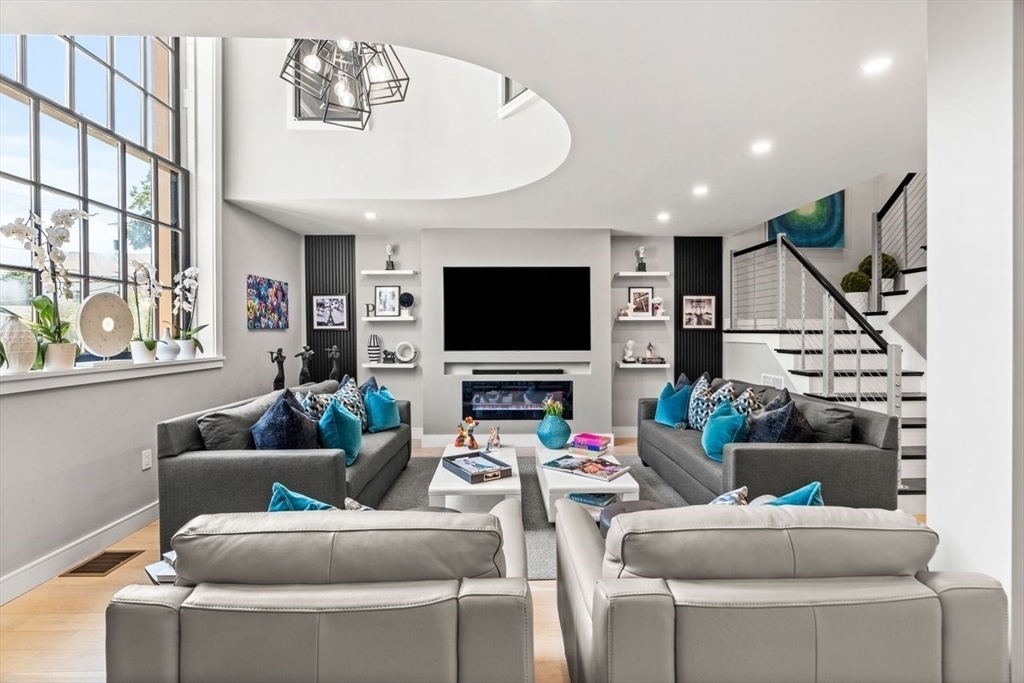 Property Photo: 59 Pleasant St 2 MA 01945
