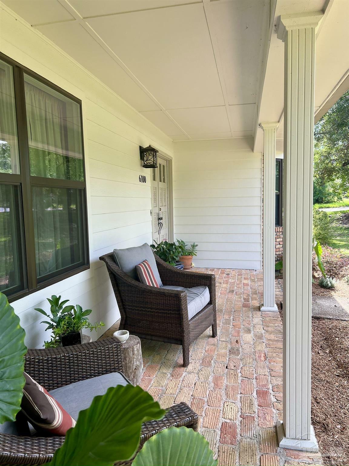 Property Photo:  6100 Drexel Rd  FL 32504 