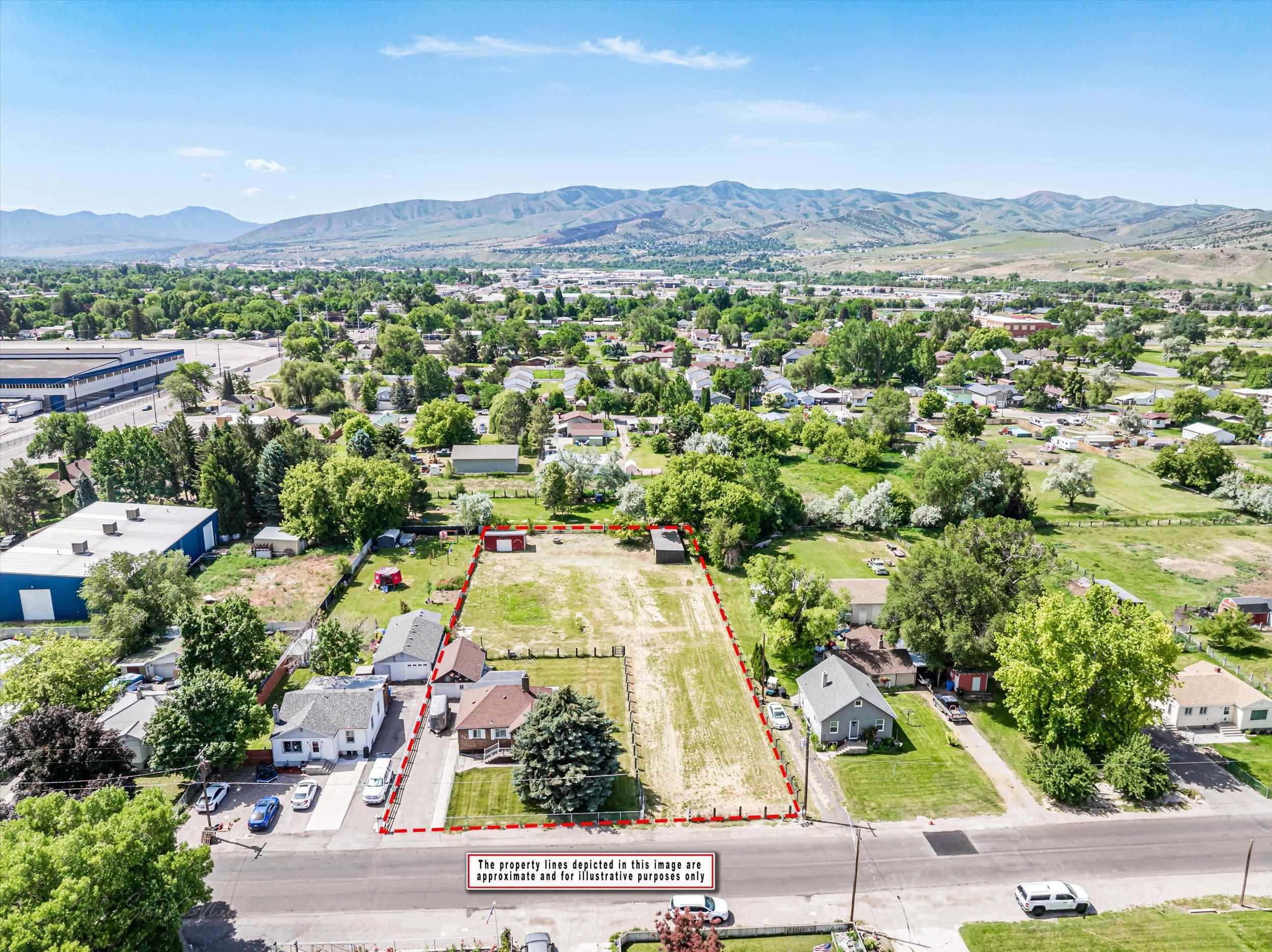 Property Photo: 857 Berryman ID 83201