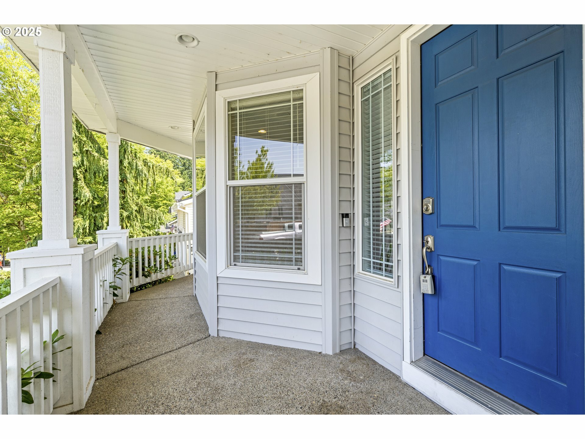 Property Photo:  7678 SW Roanoke Dr  OR 97070 