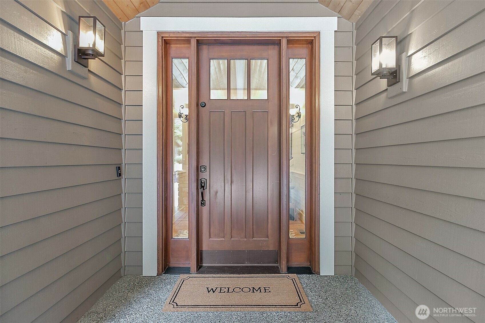 Property Photo: 12924 NE 87th Street WA 98033