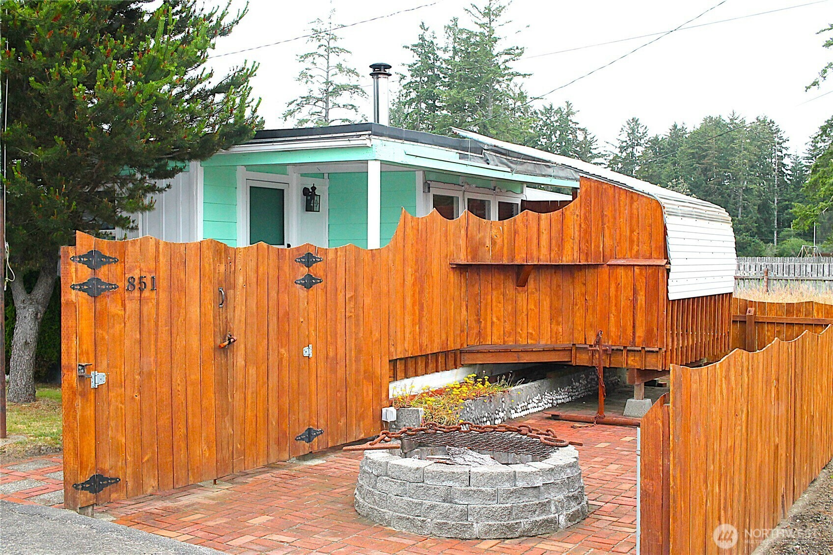 Property Photo:  851  St Helens  WA 98595 