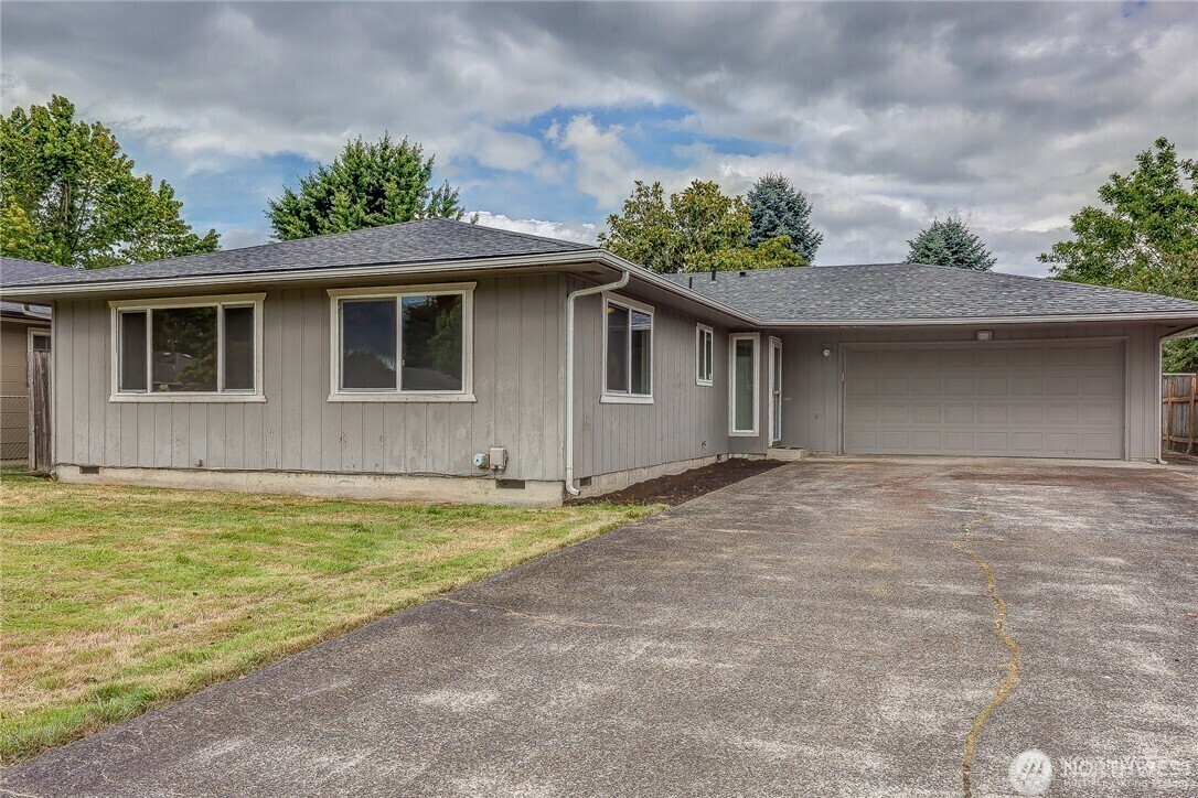 Property Photo: 3320 Nebraska Street WA 98632