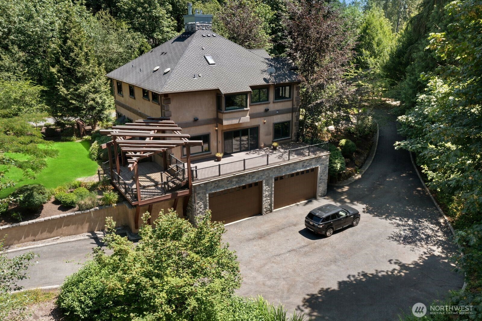 Property Photo:  6617  247th Avenue NE  WA 98053 