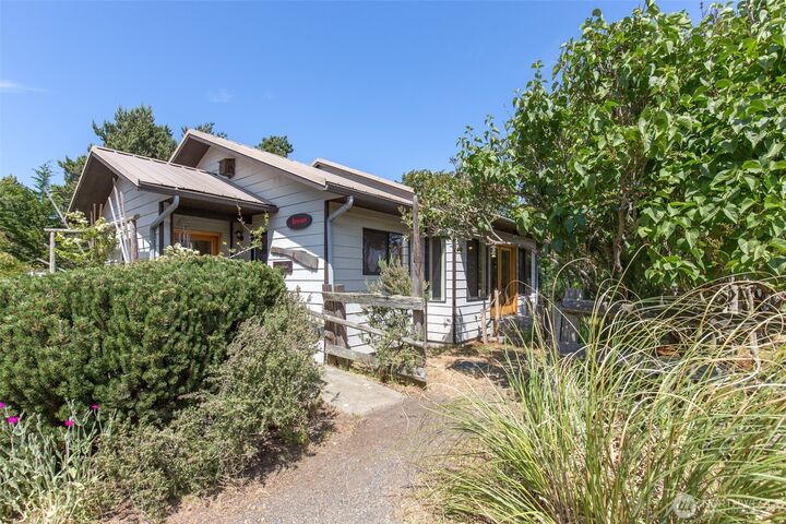 353  Ridge View Drive  Sequim WA 98382 photo