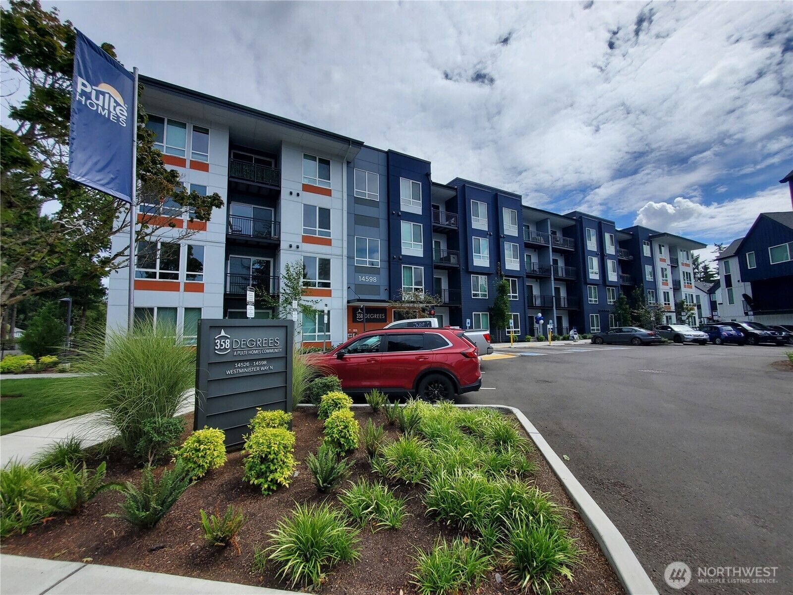 Property Photo:  14598  Westminster Way N 105  WA 98133 