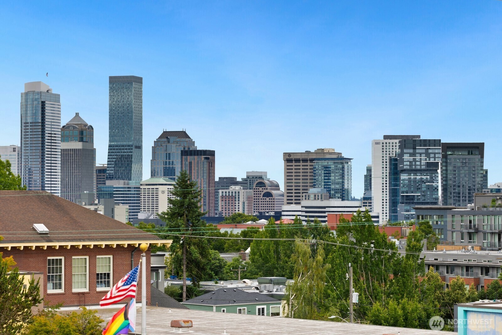 Property Photo:  702  11th Avenue E  WA 98102 