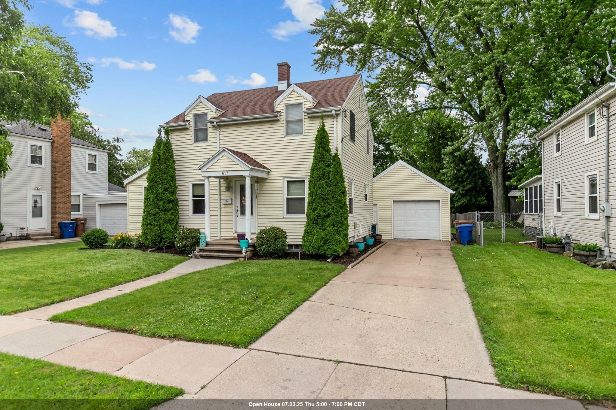 Property Photo:  617 London Street  WI 54952 