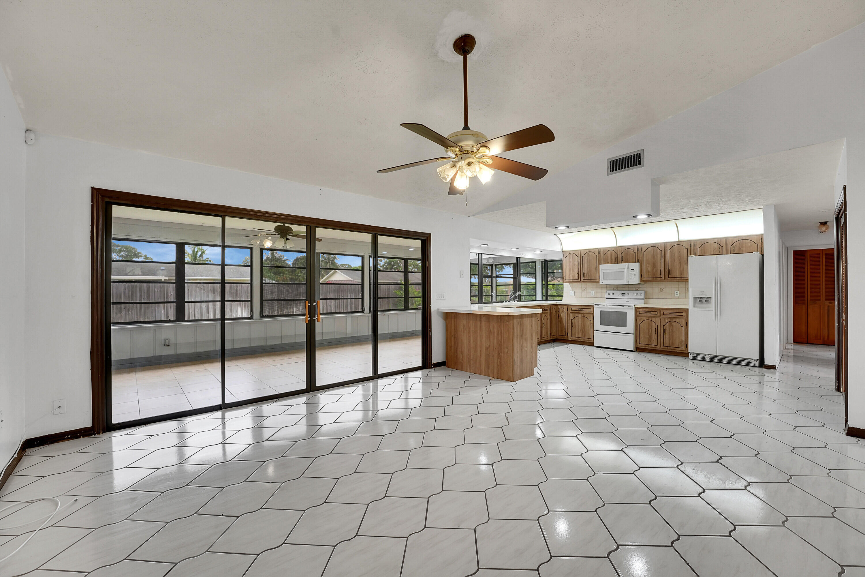 Property Photo: 201 SE Volkerts Terrace FL 34983