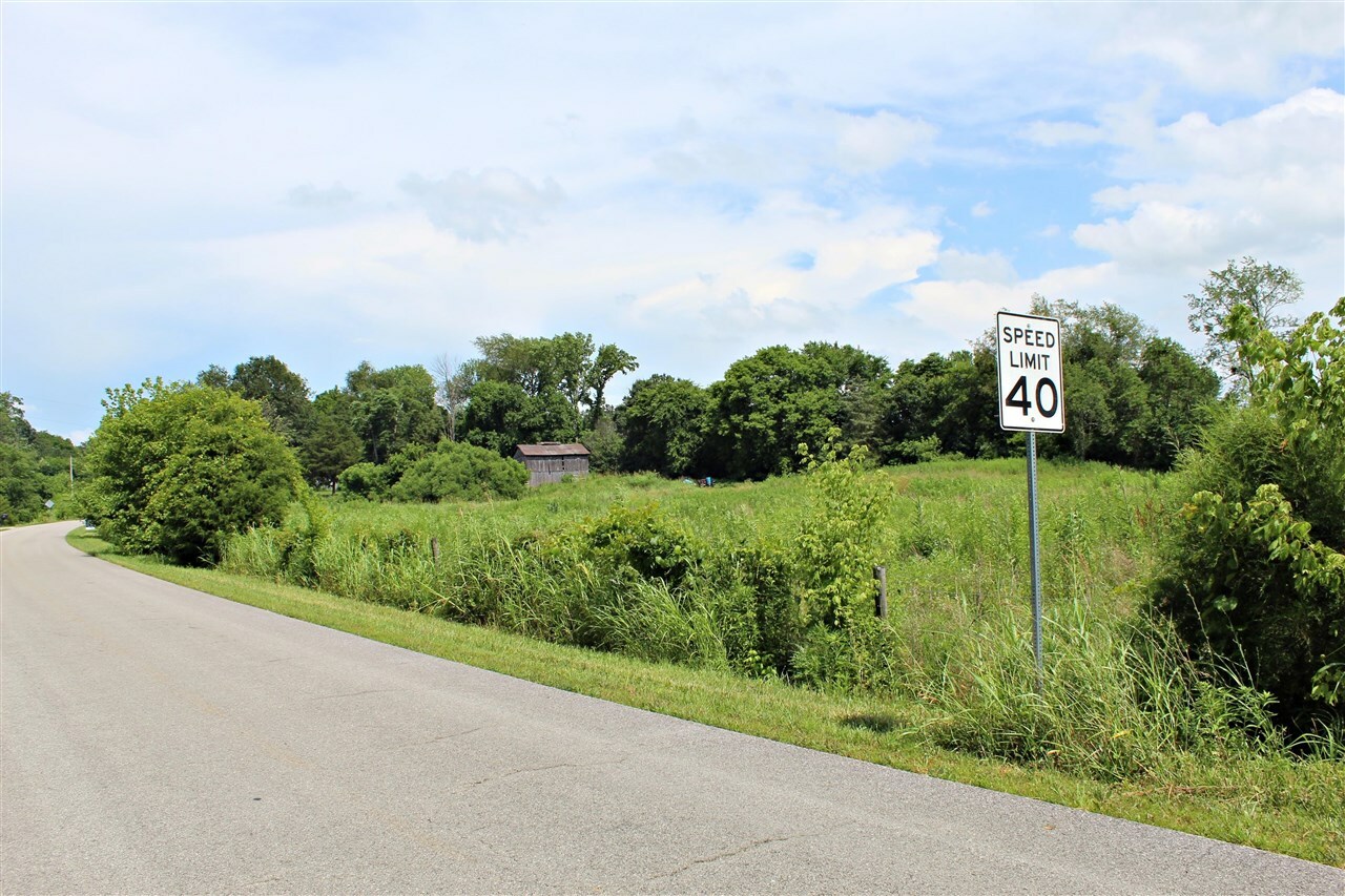 Property Photo: 150 Rocky Hill Hays Road KY 42171