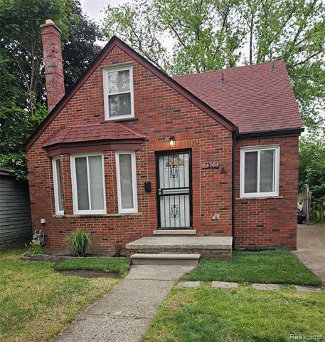 17308 Shaftsbury Avenue  Detroit MI 48219 photo