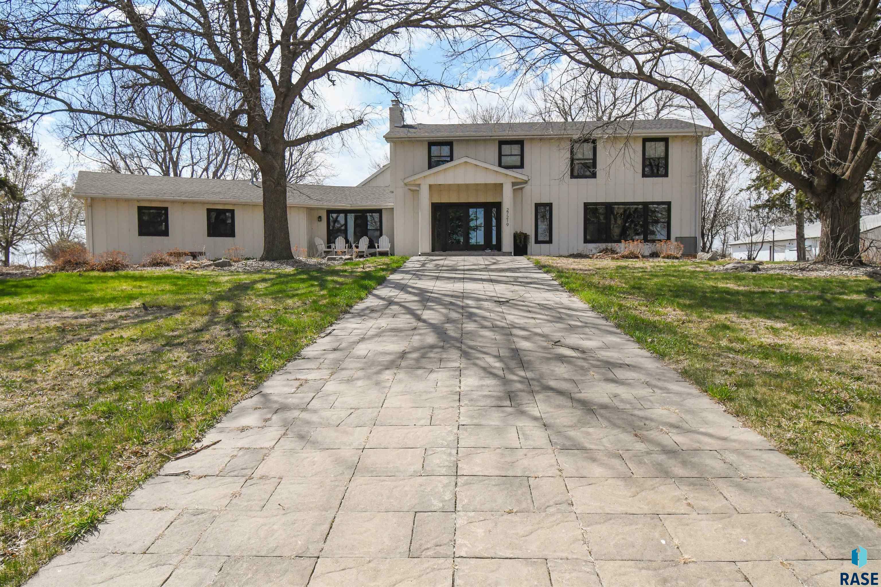 Property Photo: 27219 473rd Ave SD 57108