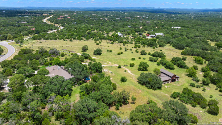 Property Photo: 555 Cordillera Trace TX 78006
