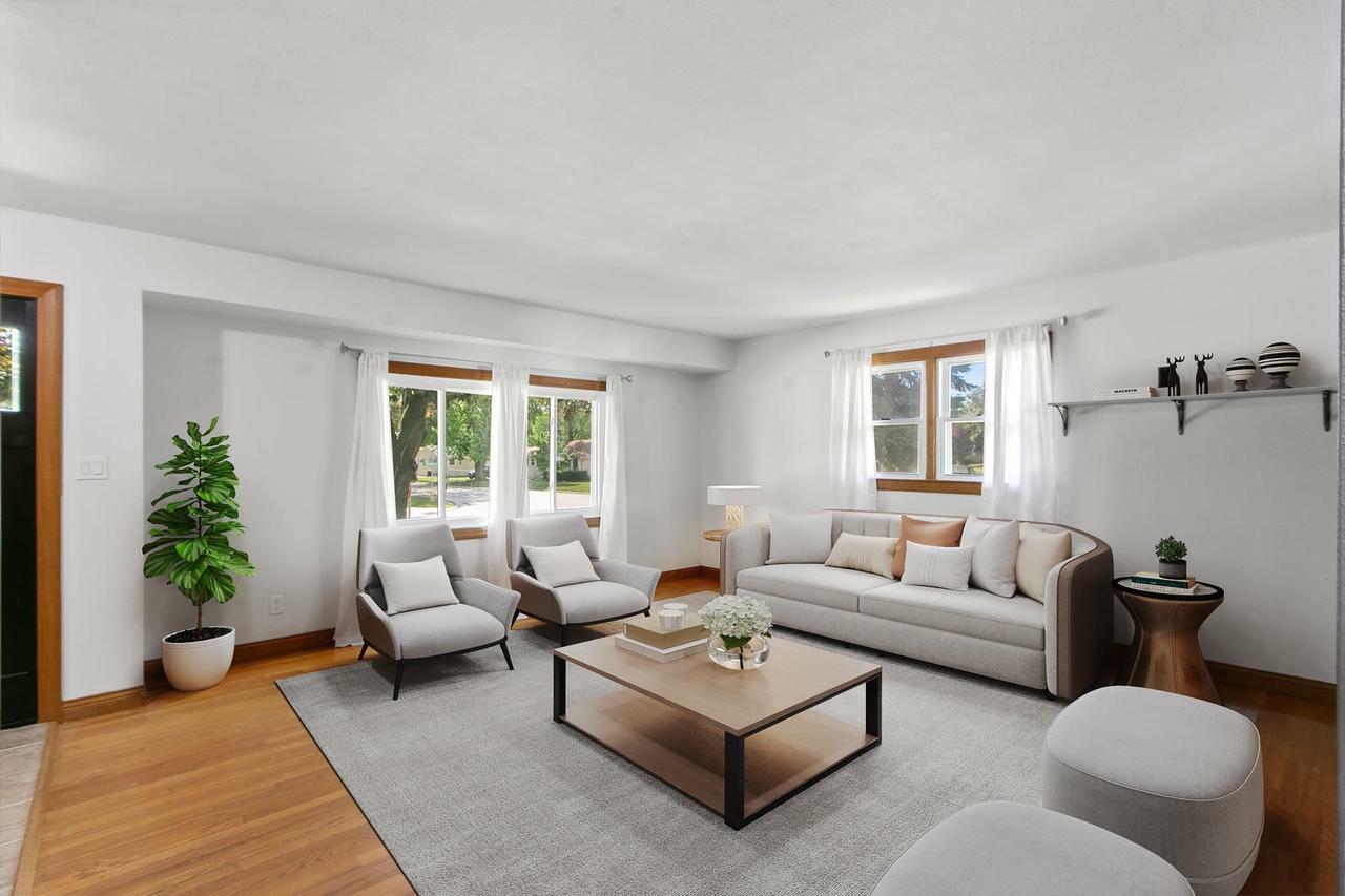 Property Photo: 1012 Peterson Street WI 53538