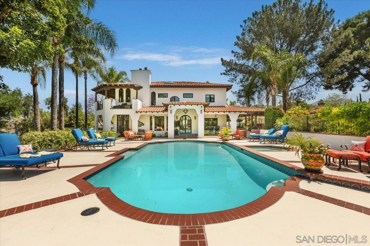 Property Photo:  2103 Sunnyside Ave  CA 92019 
