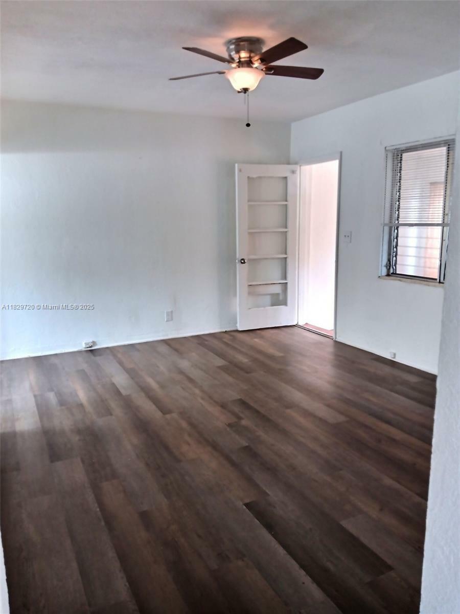 Property Photo: 1914 Adams St 4 FL 33020