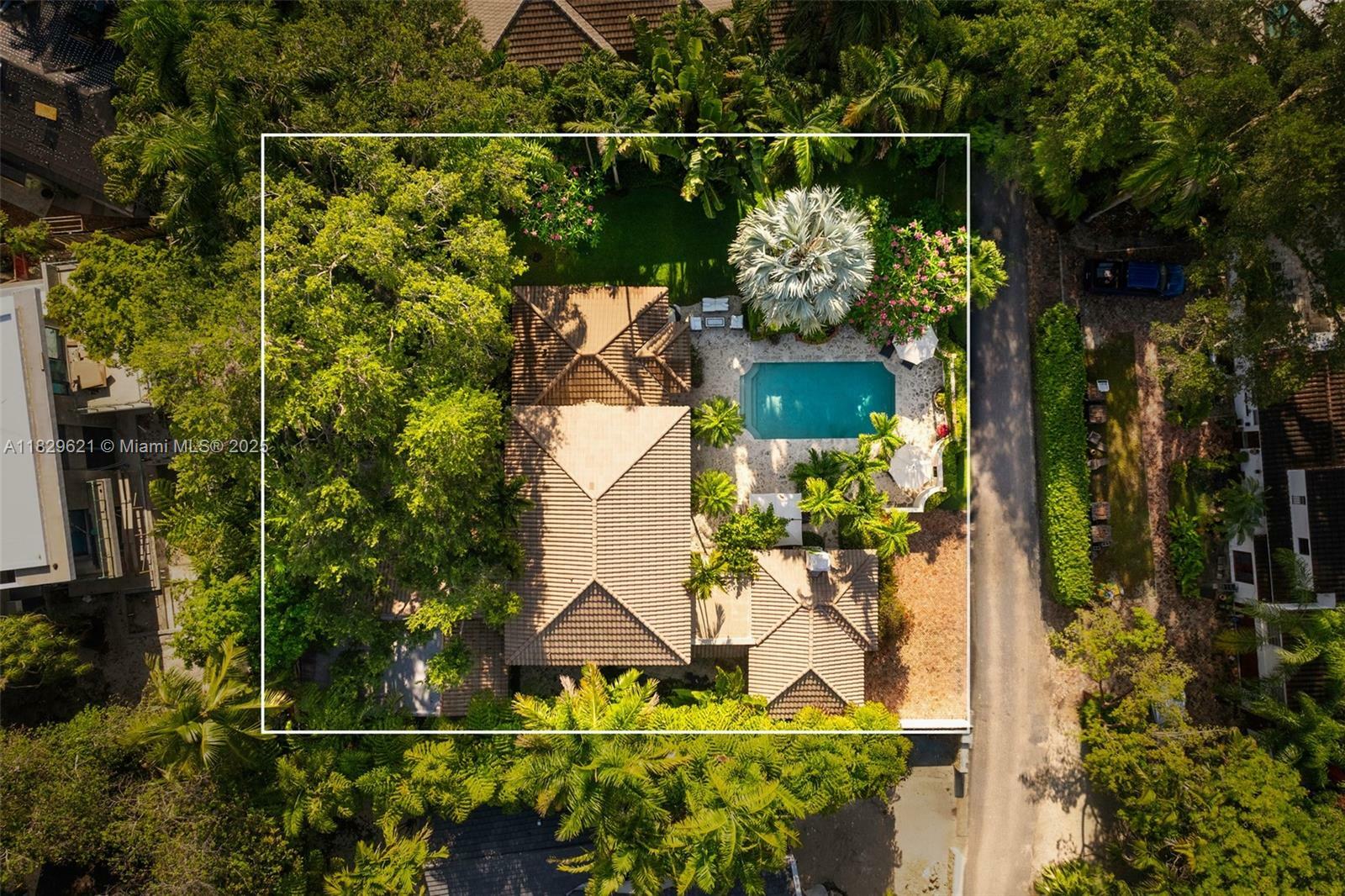 Property Photo: 3845 Wood Ave FL 33133