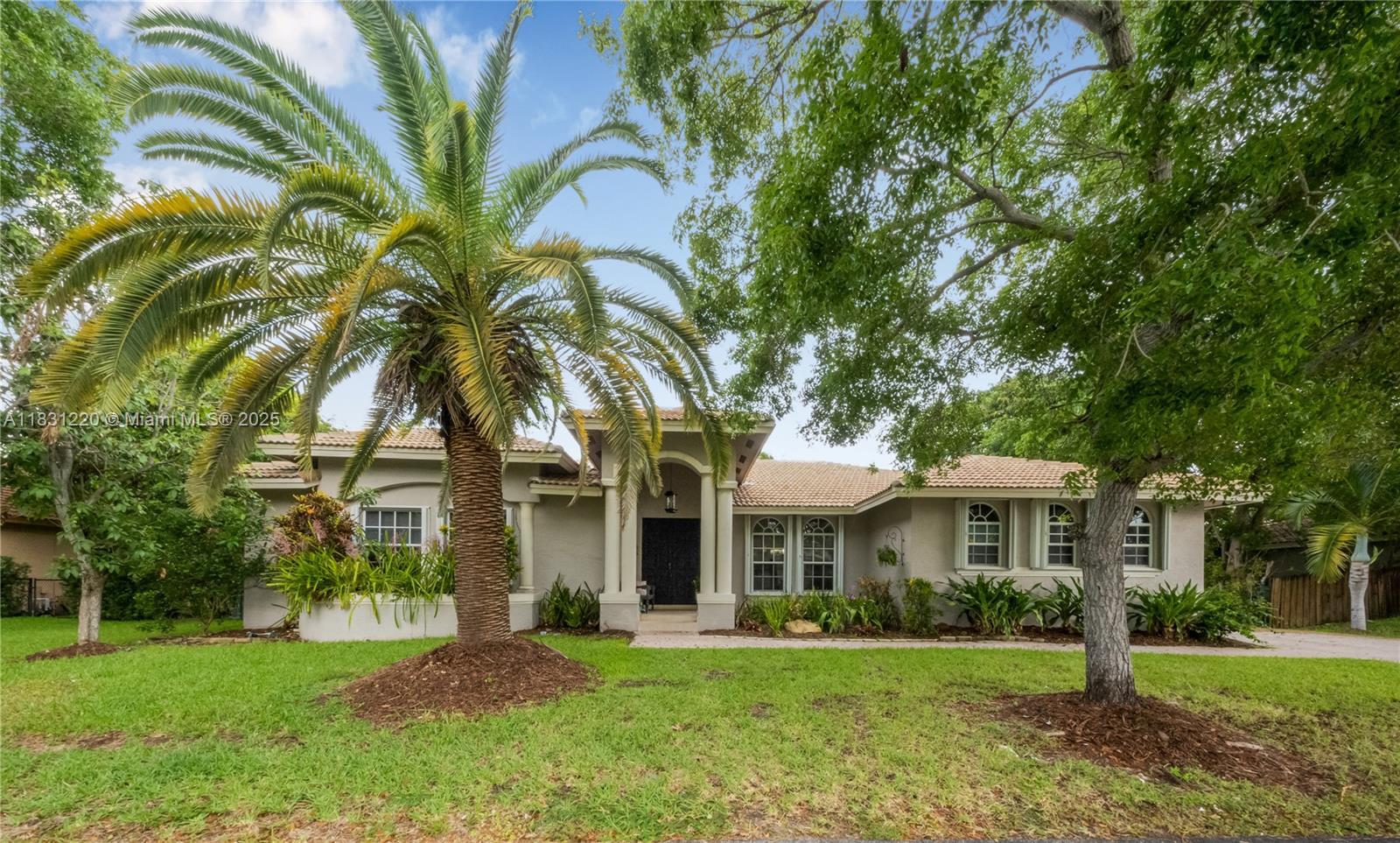 8229 SW 173rd Ter  Palmetto Bay FL 33157 photo