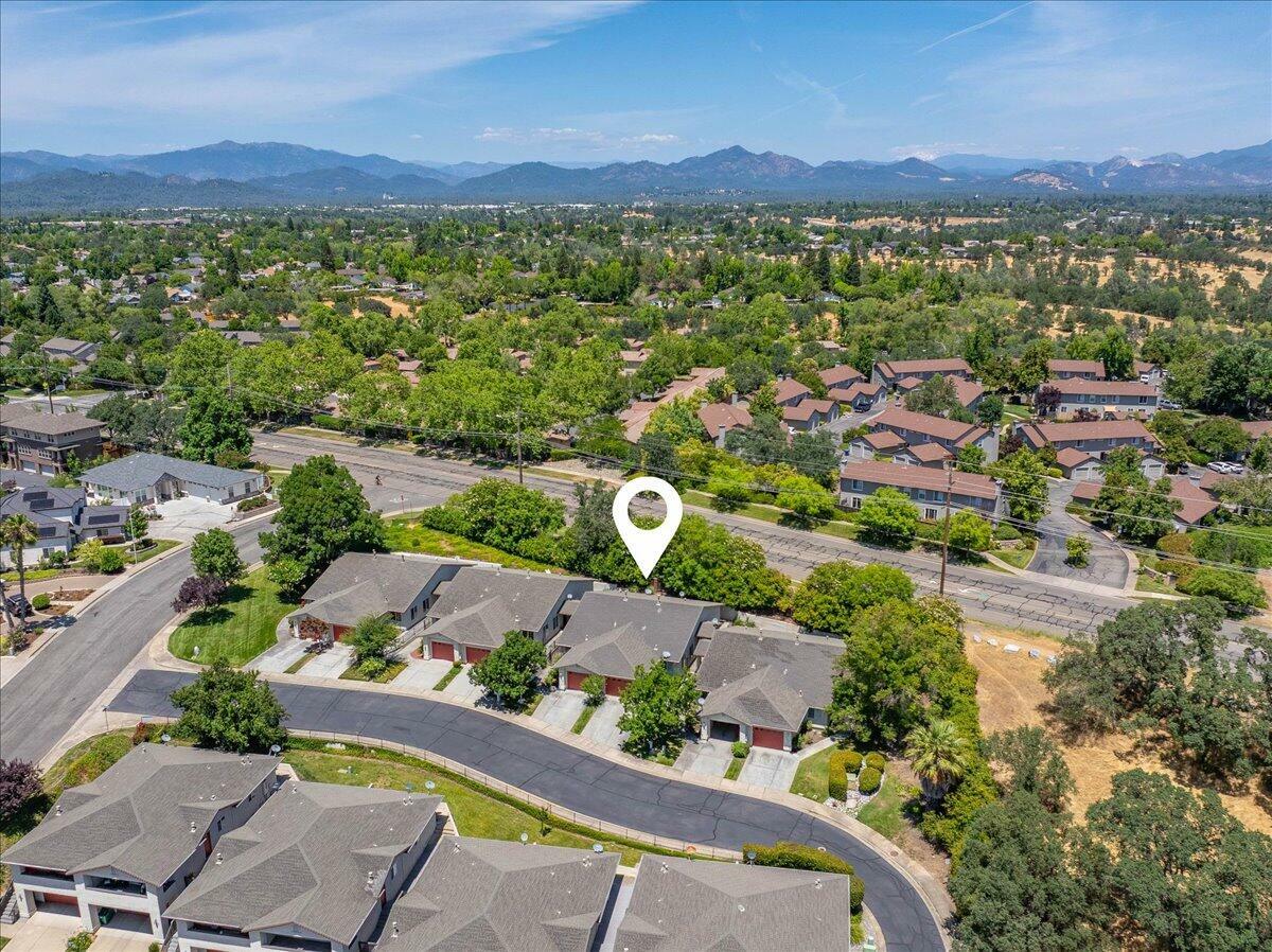 Property Photo: 726 Stonebriar Trail CA 96003