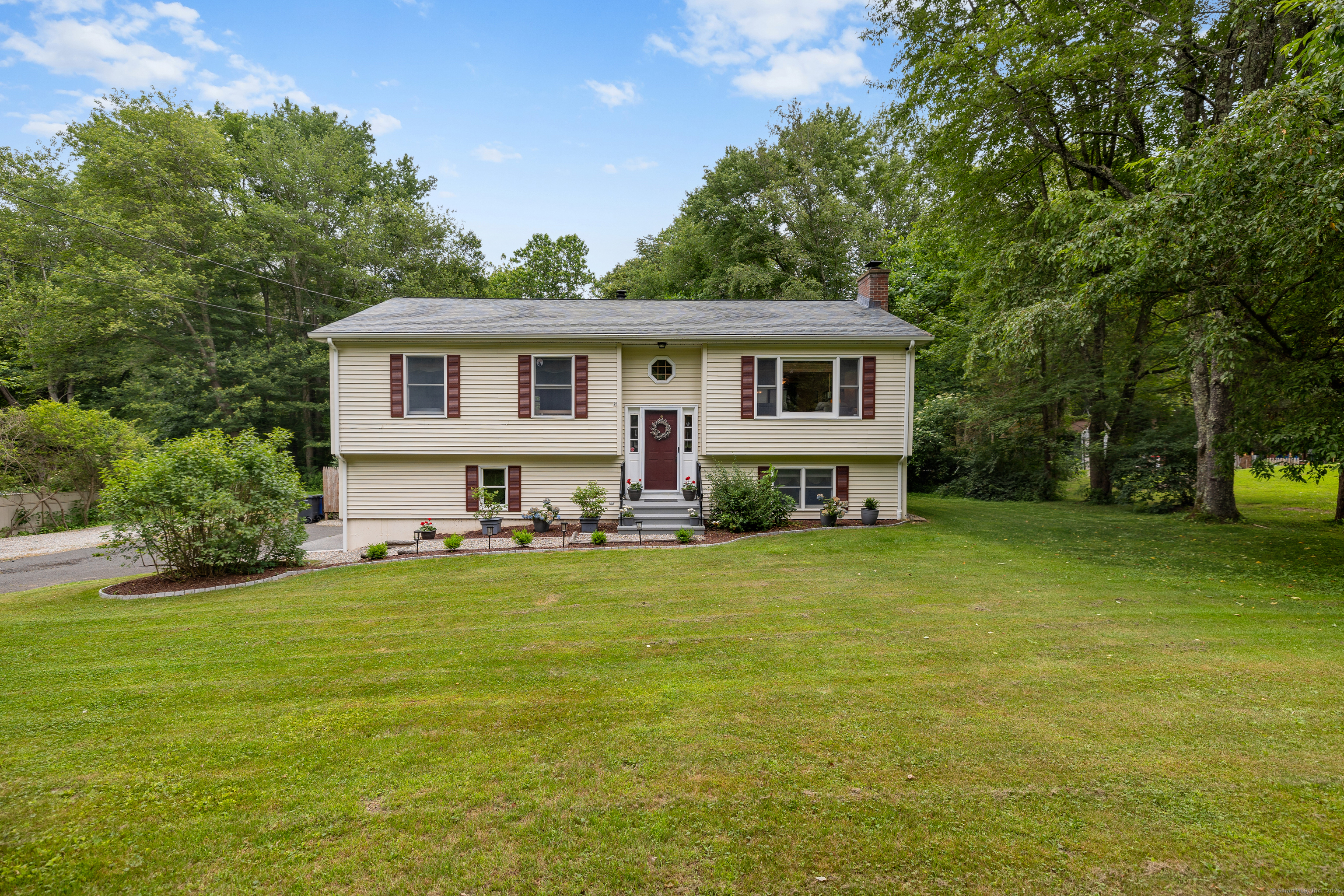 Property Photo:  471 Westchester Road  CT 06415 