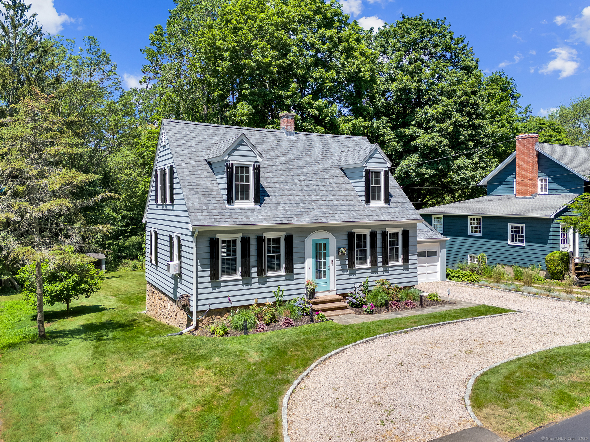 Property Photo:  29 Hotchkiss Grove Road  CT 06405 