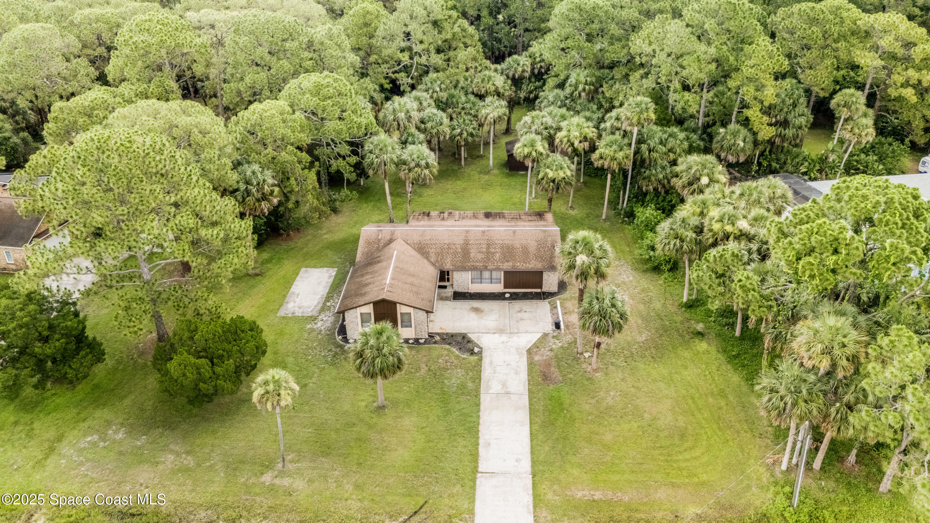 Property Photo: 2880 Long Lake Drive FL 32780