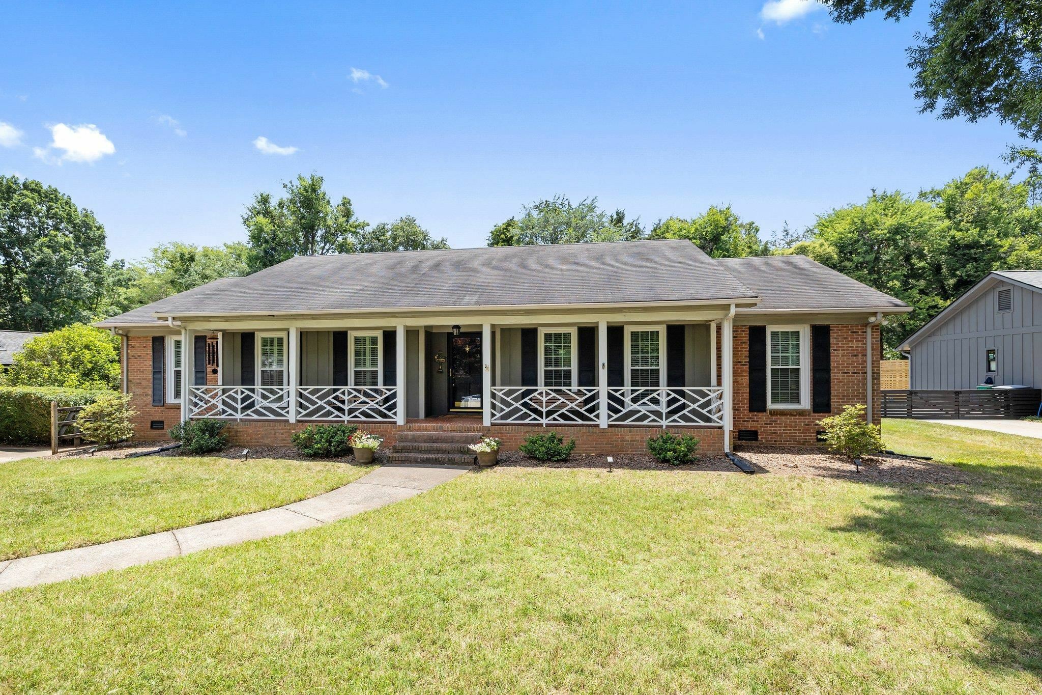 Property Photo: 5006 Crooked Oak Lane NC 28226