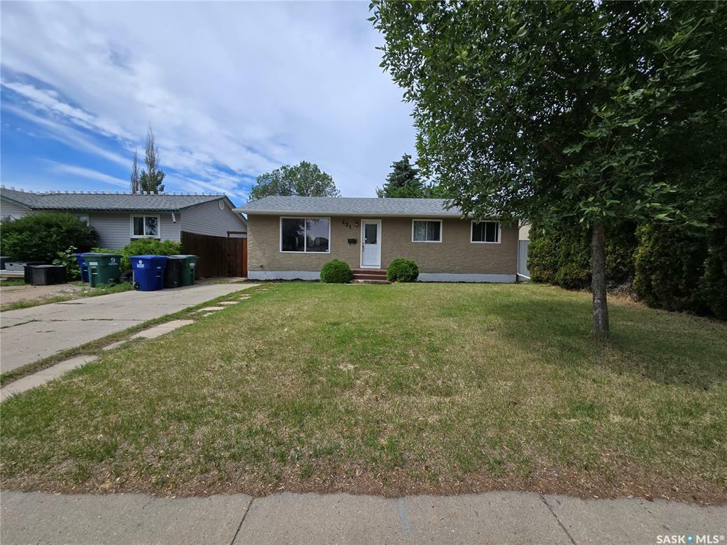 421 Lisgar Avenue  Saskatoon SK S7L 5G7 photo