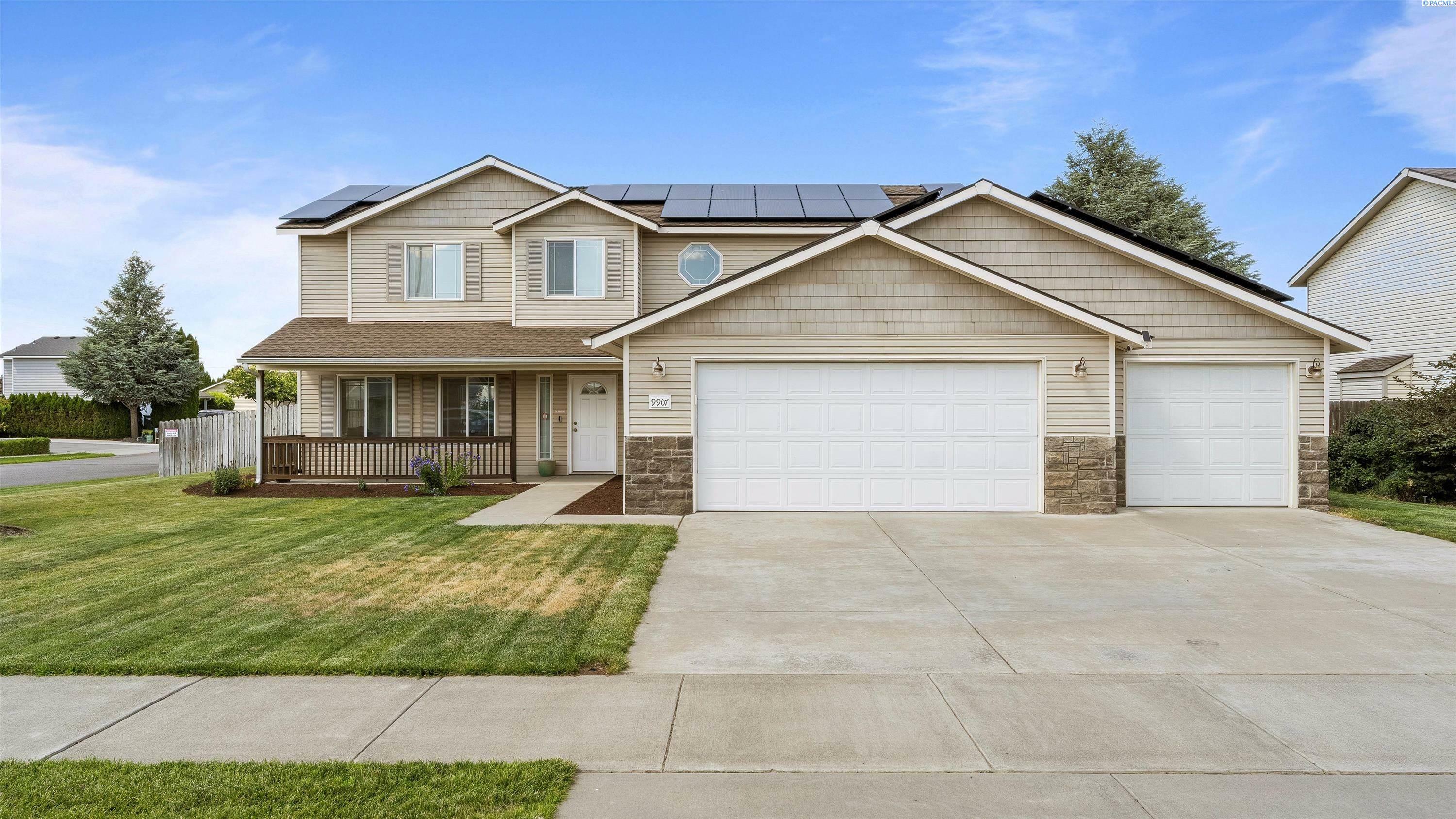 Property Photo: 9907 Chelan Ct WA 99301
