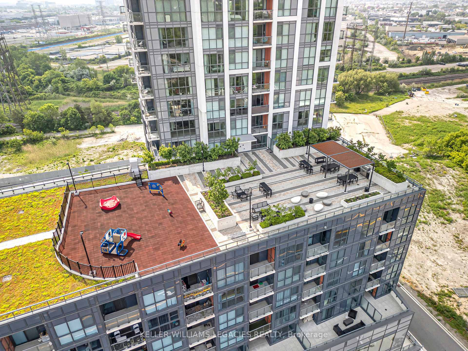 Property Photo: 50 Thomas Riley Road 720 ON M9B 0C5