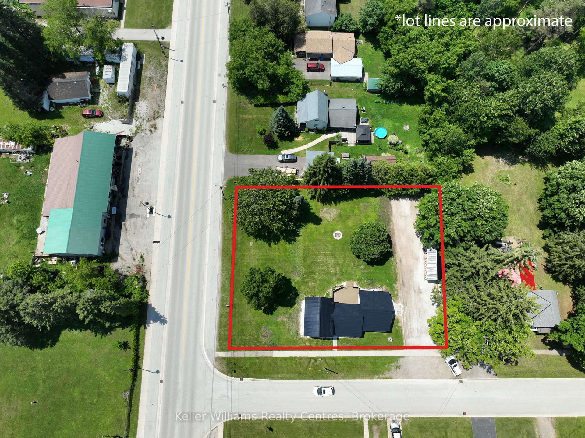 Property Photo:  52 Queen Street W  ON N0H 1P0 