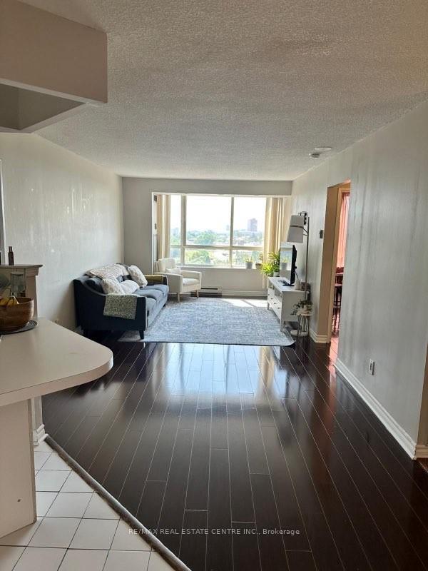 Property Photo: 3605 Kariya Drive S 812 ON L5B 3J4