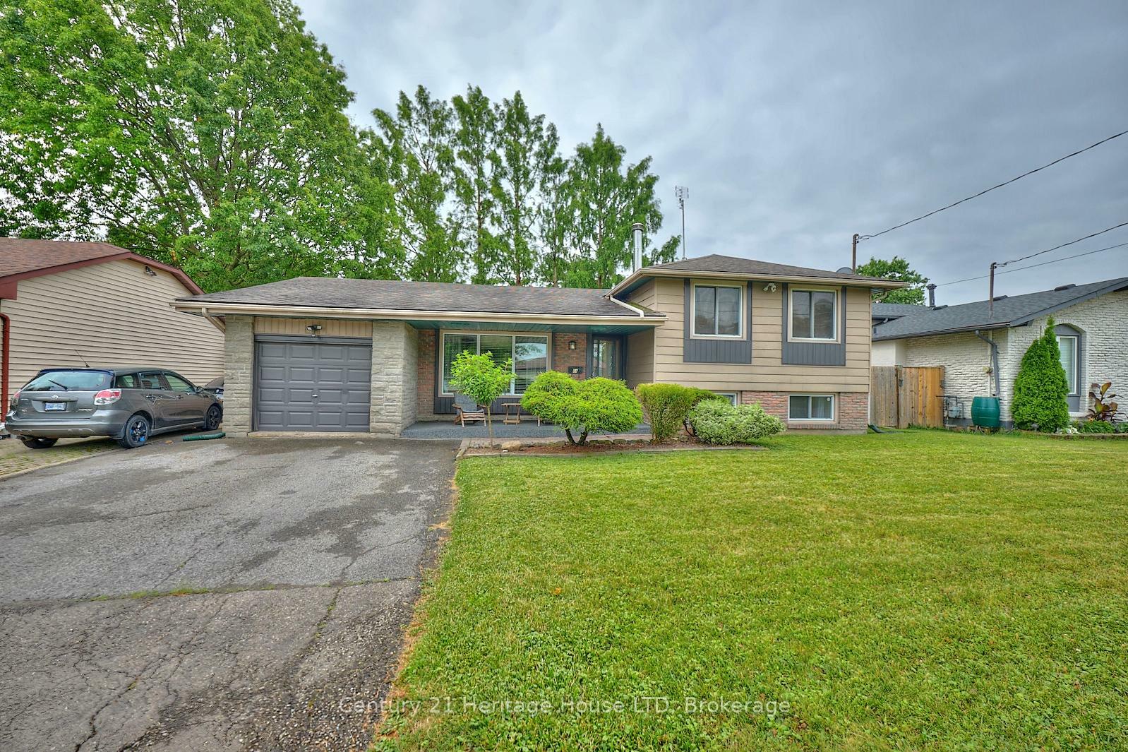 Property Photo: 64 Rockwood Avenue ON L2P 1E9