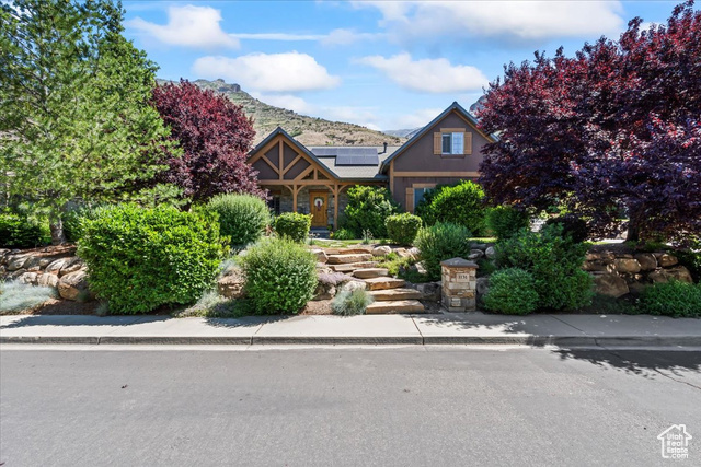 Property Photo:  1131 E Mahogany Ln  UT 84062 