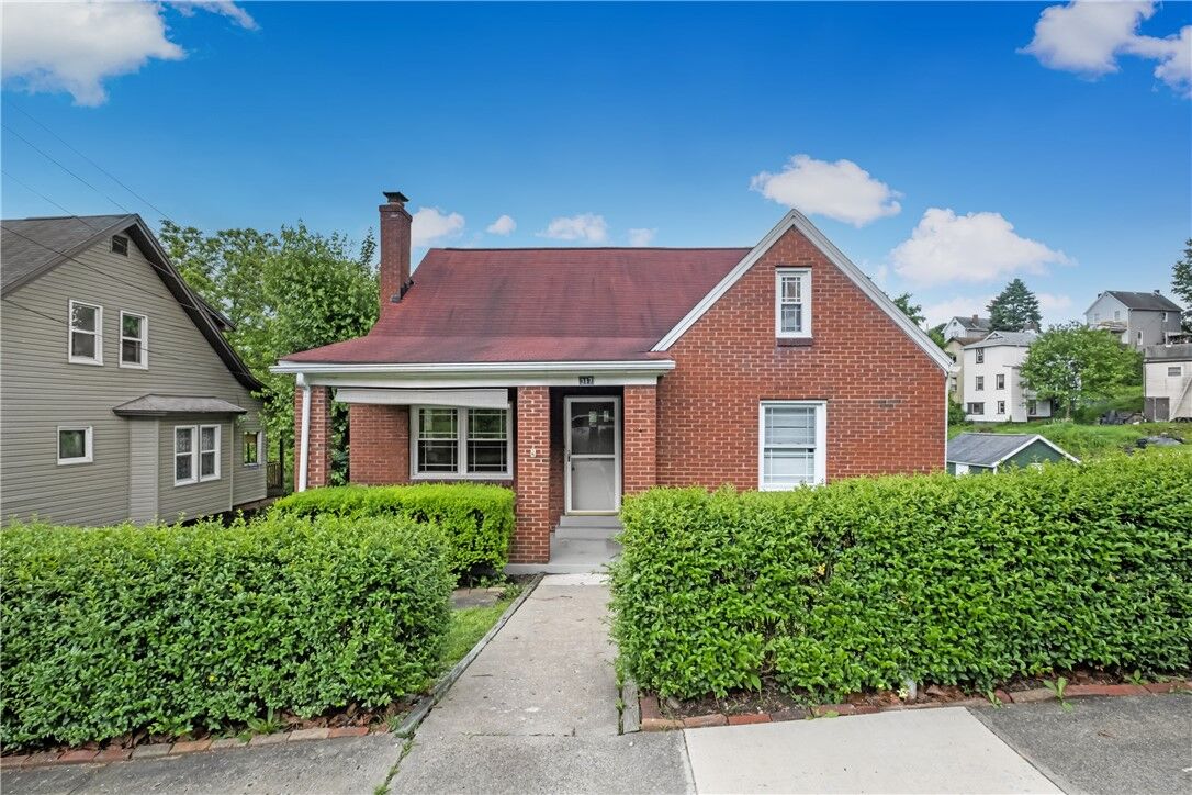 Property Photo: 317 Gumbert St PA 15133