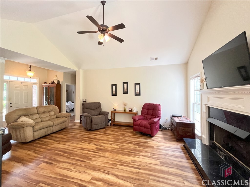 Property Photo:  38 Kathleen Court  GA 30628 