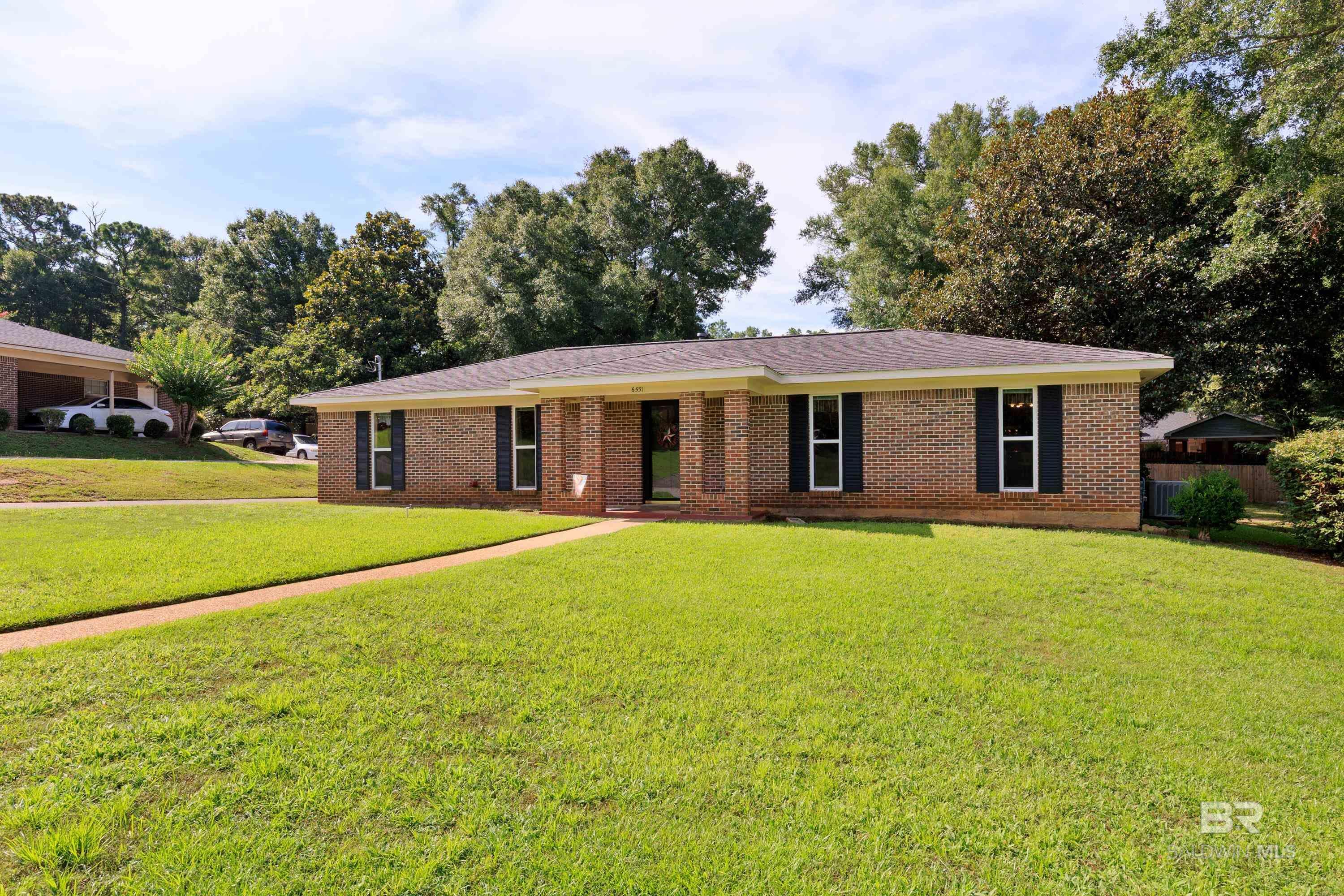 Property Photo: 6551 Maryknoll Drive AL 36695