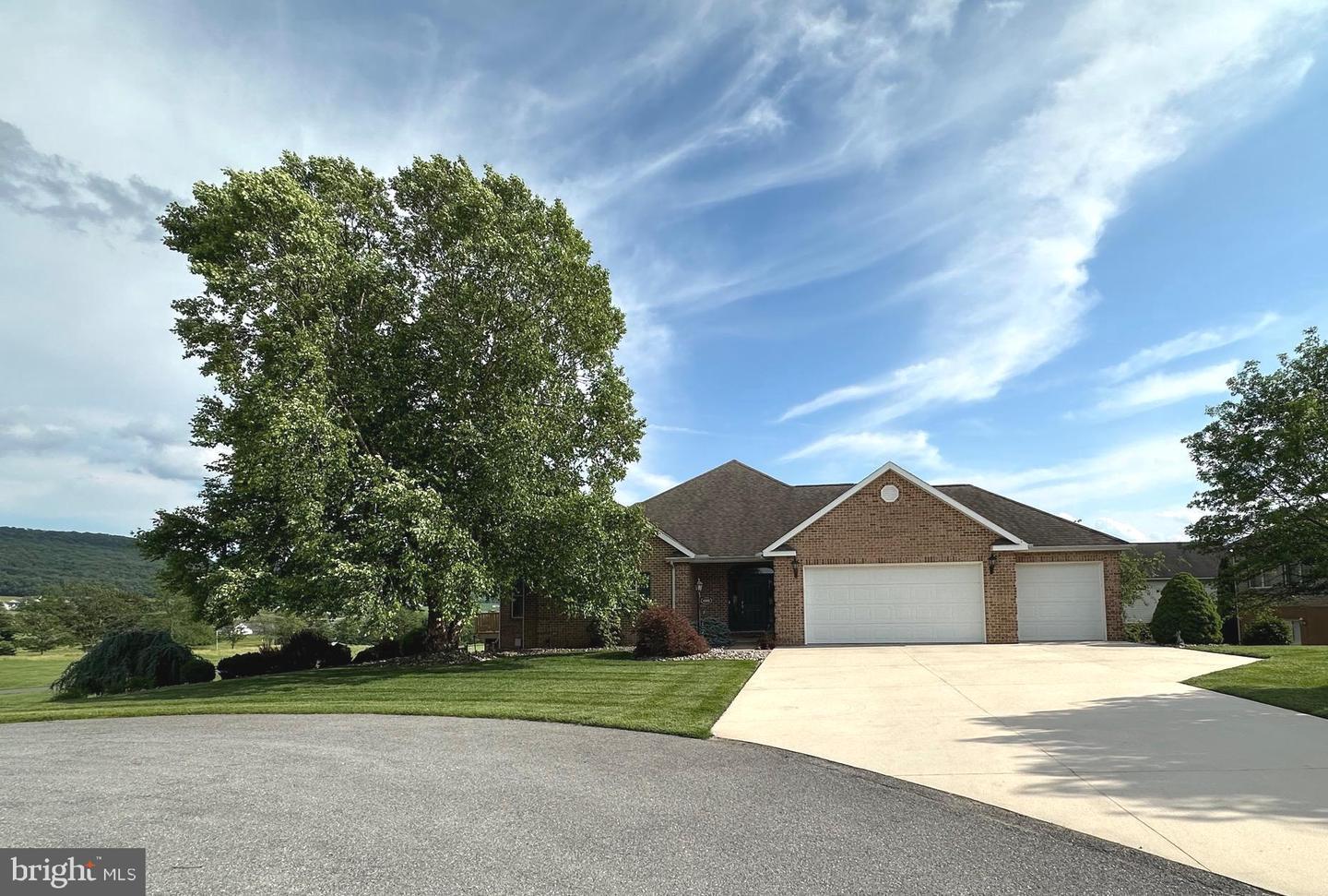 Property Photo: 6396 Saucon Valley Drive PA 17222