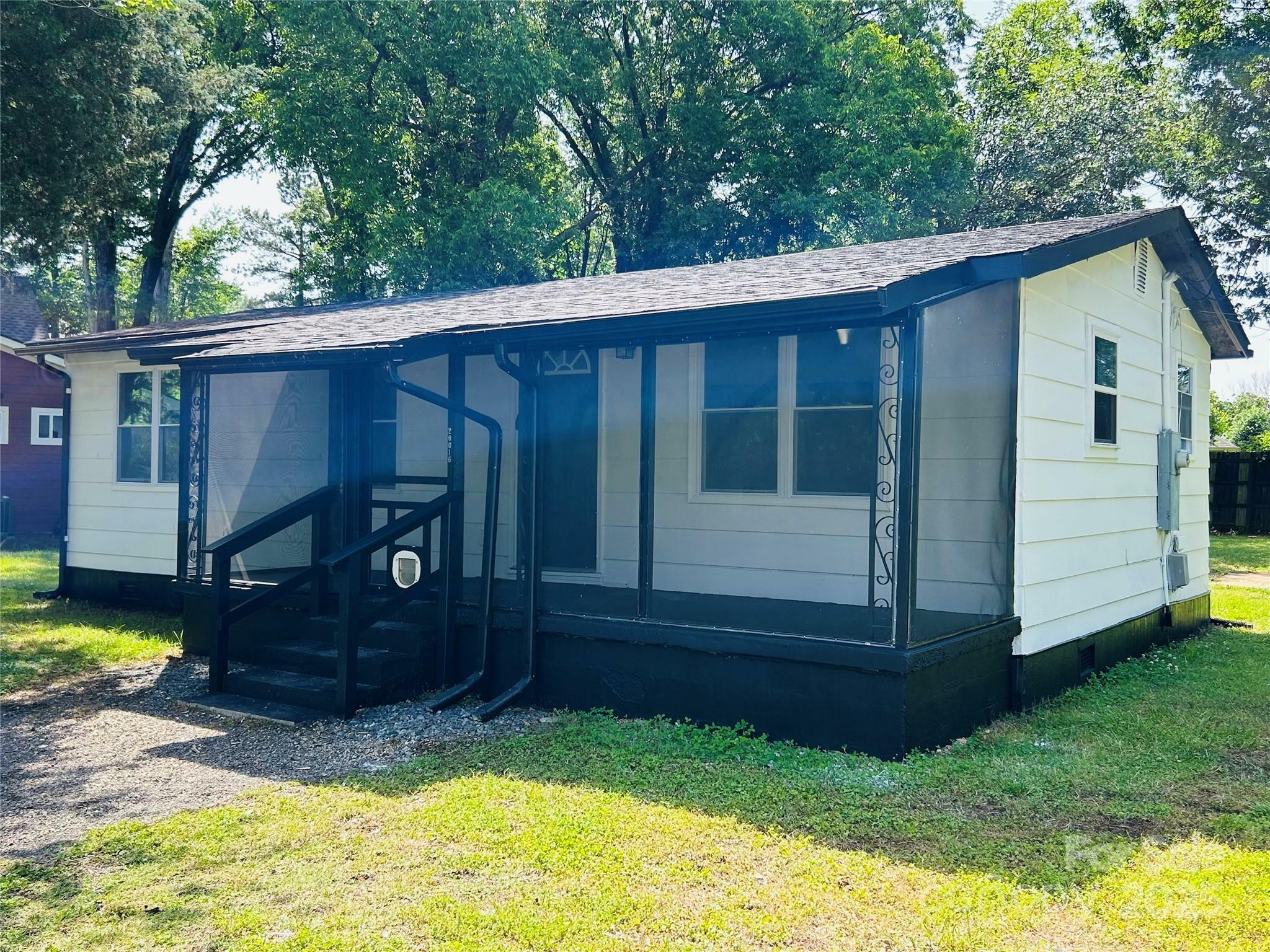 Property Photo: 20016 Walter Henderson Road NC 28031