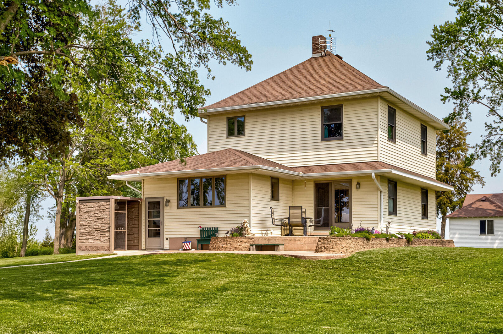 Property Photo:  731 Q Avenue  IA 50036 