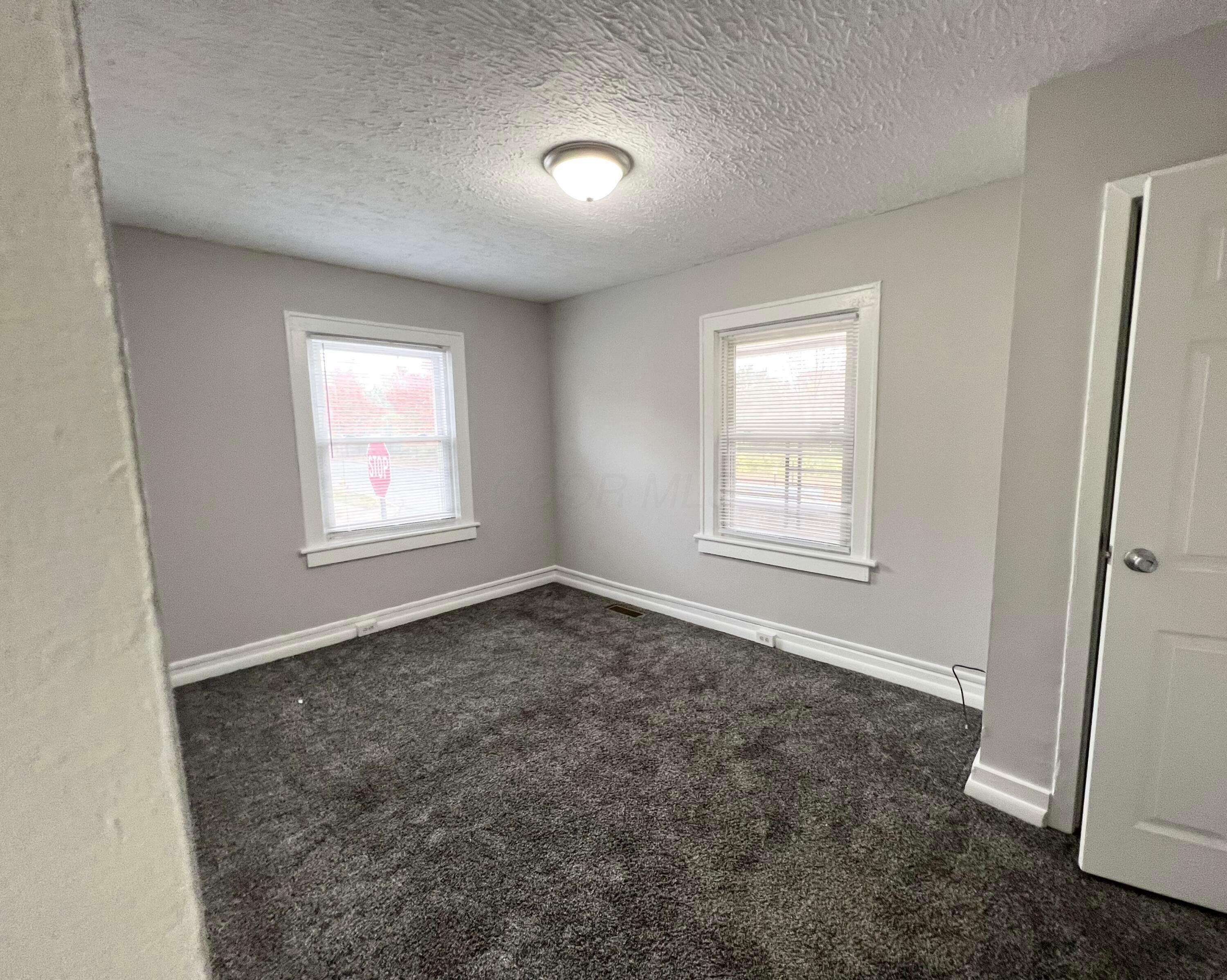 Property Photo: 1116-1122 Cole Street OH 43205