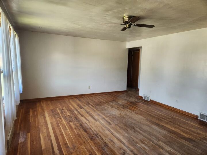 Property Photo: 2839 E 30th Street PA 16510
