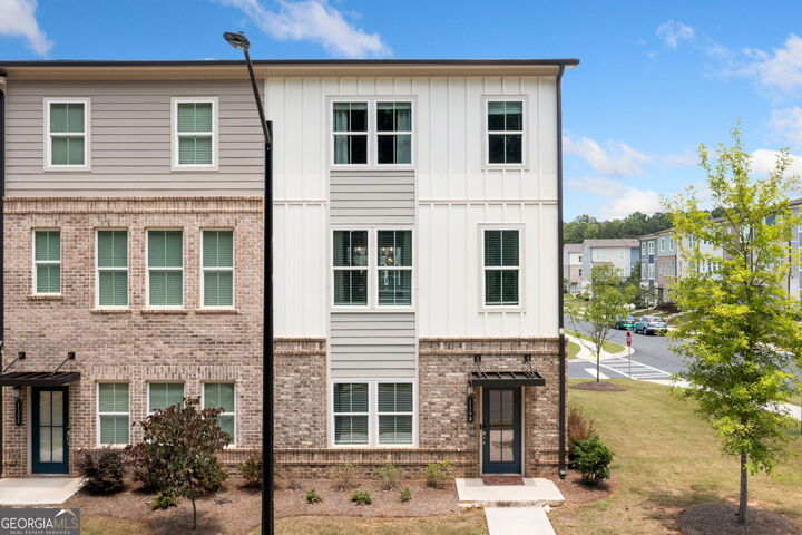 Property Photo:  1150 Buice Lake Parkway  GA 30102 